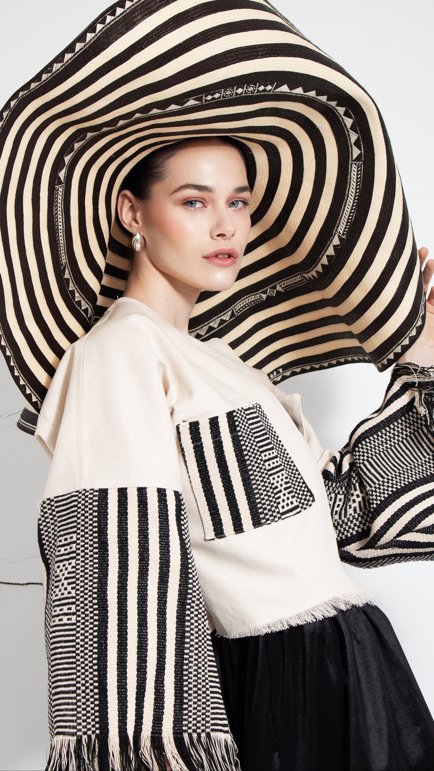 Sinuana Jacket black